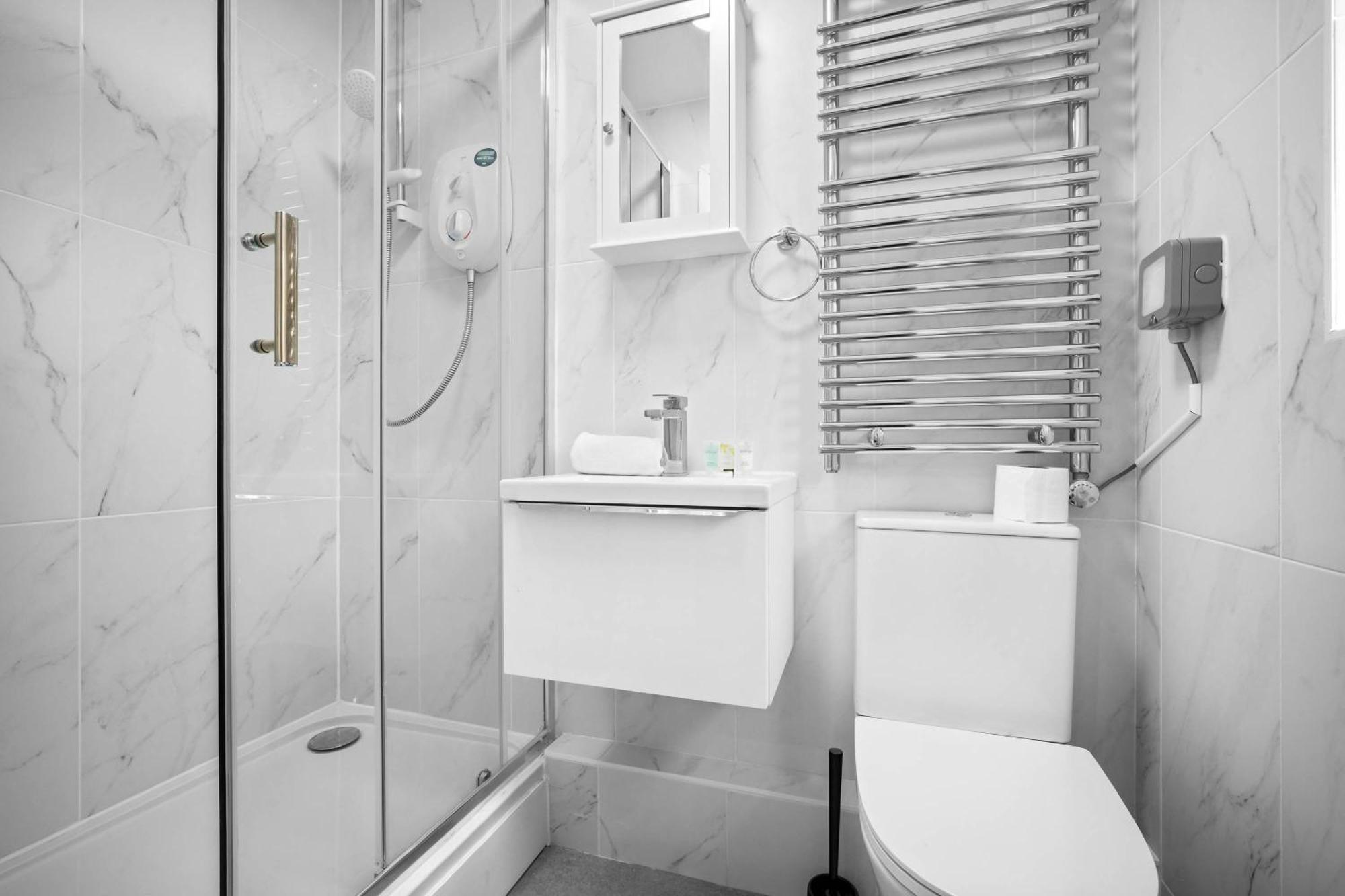 Luxury 3 Bedroom Apartment - Terrace - Near City Centre - Wifi - Smart Tv 1Mr Birmingham Kültér fotó