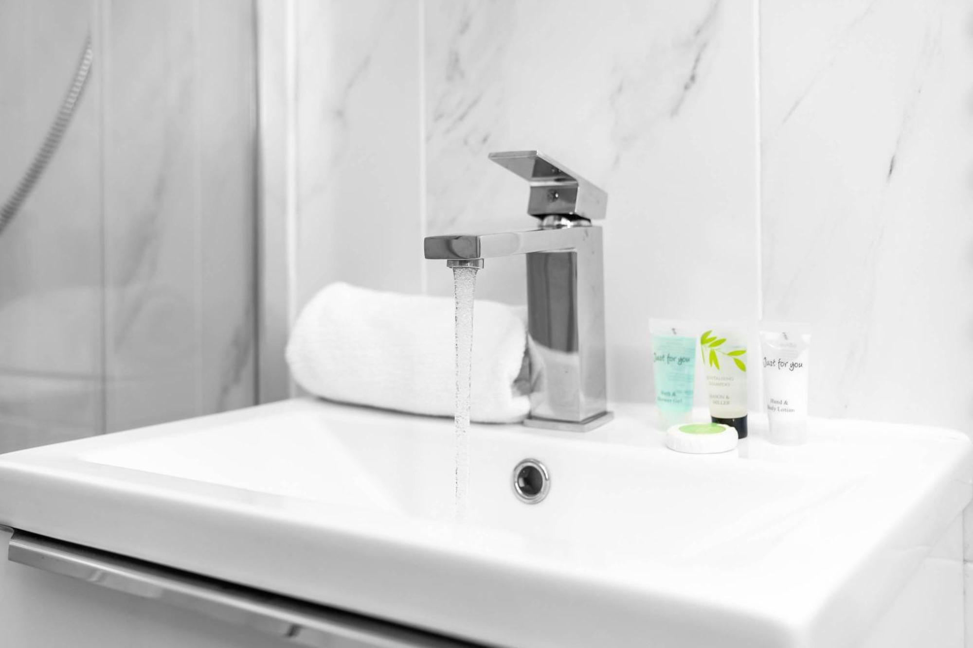 Luxury 3 Bedroom Apartment - Terrace - Near City Centre - Wifi - Smart Tv 1Mr Birmingham Kültér fotó